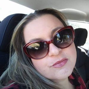 Meet your Posher, Abigail